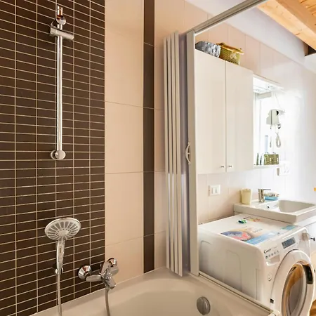 Guesthost - Piazza Mazzini Bright Padova